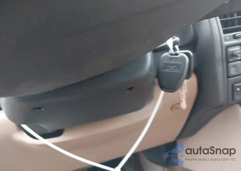 1995 Land Rover Range Rover Classic z USA, uszkodzony, nr VIN SALHV1242SA660752